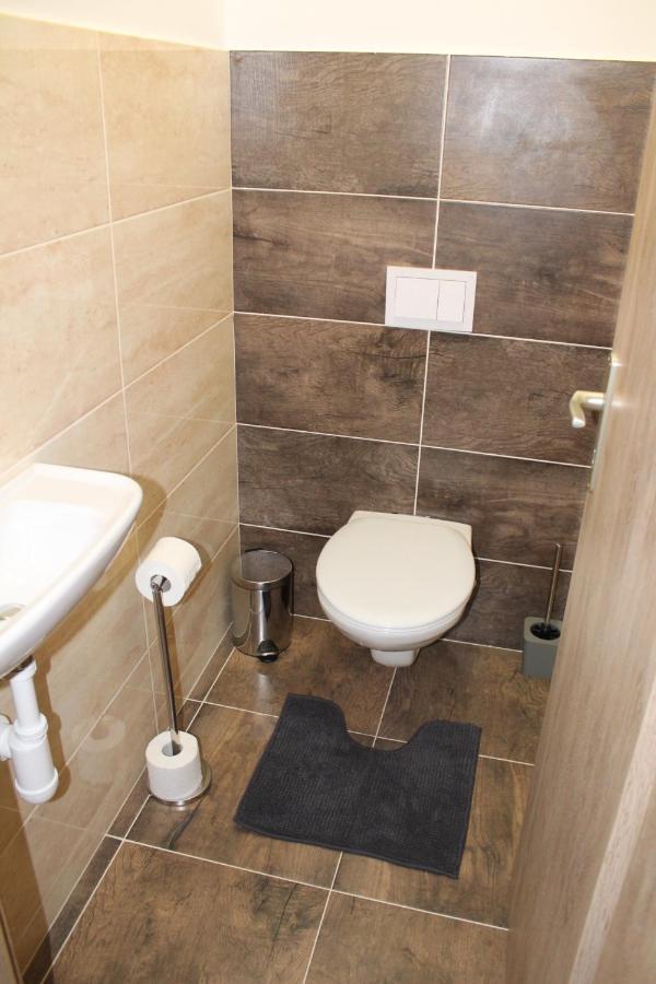 Apartment Anno Dunajska Streda Ngoại thất bức ảnh